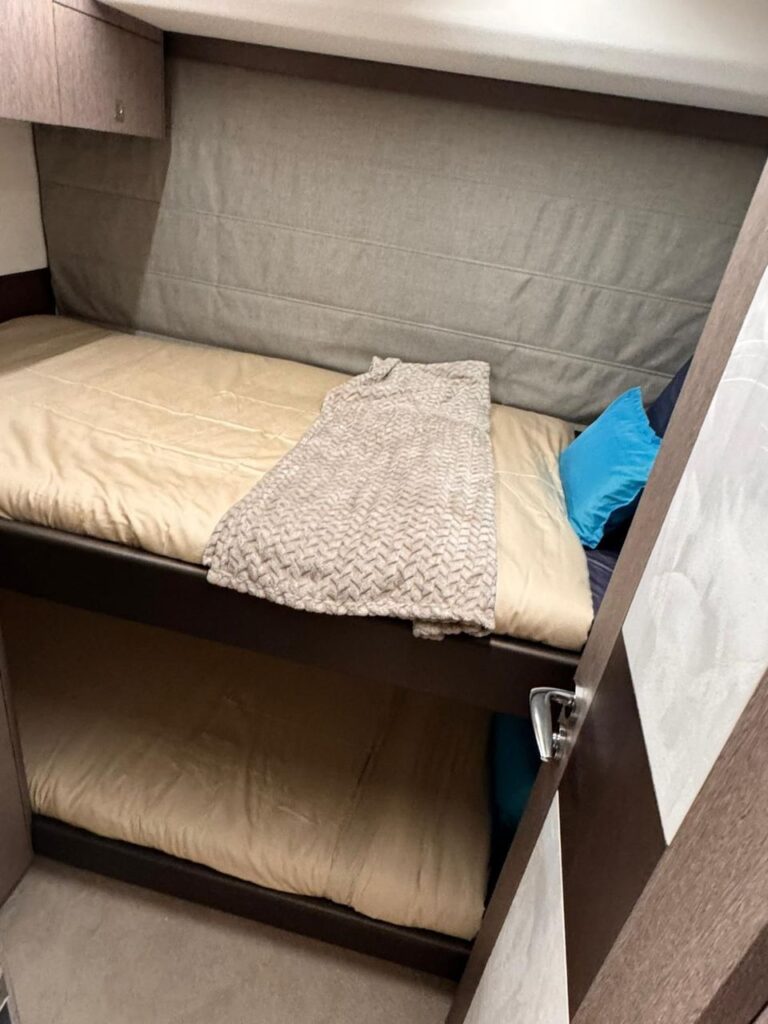 Vesper of glow yacht